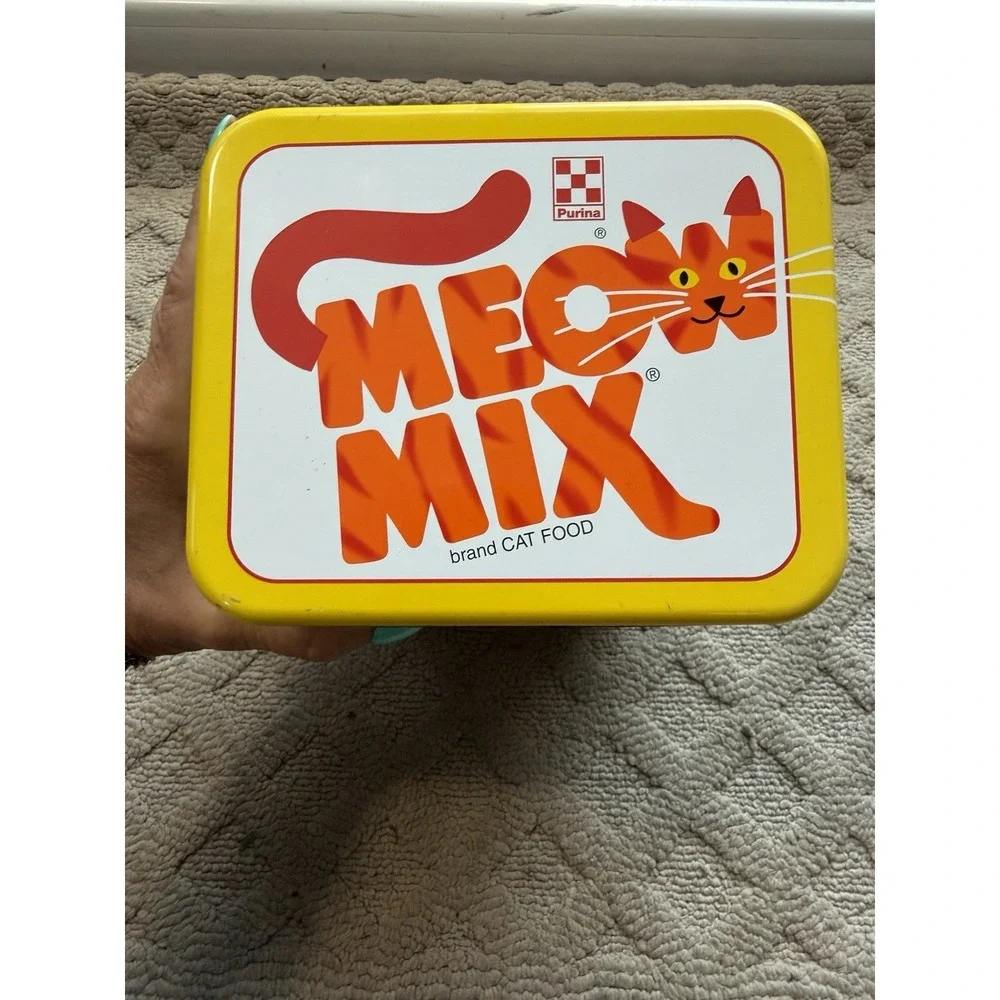Purina MEOW MIX TIN Collectible 1996 Tin Cat Food Canister Tin Vintage Kitty Tin